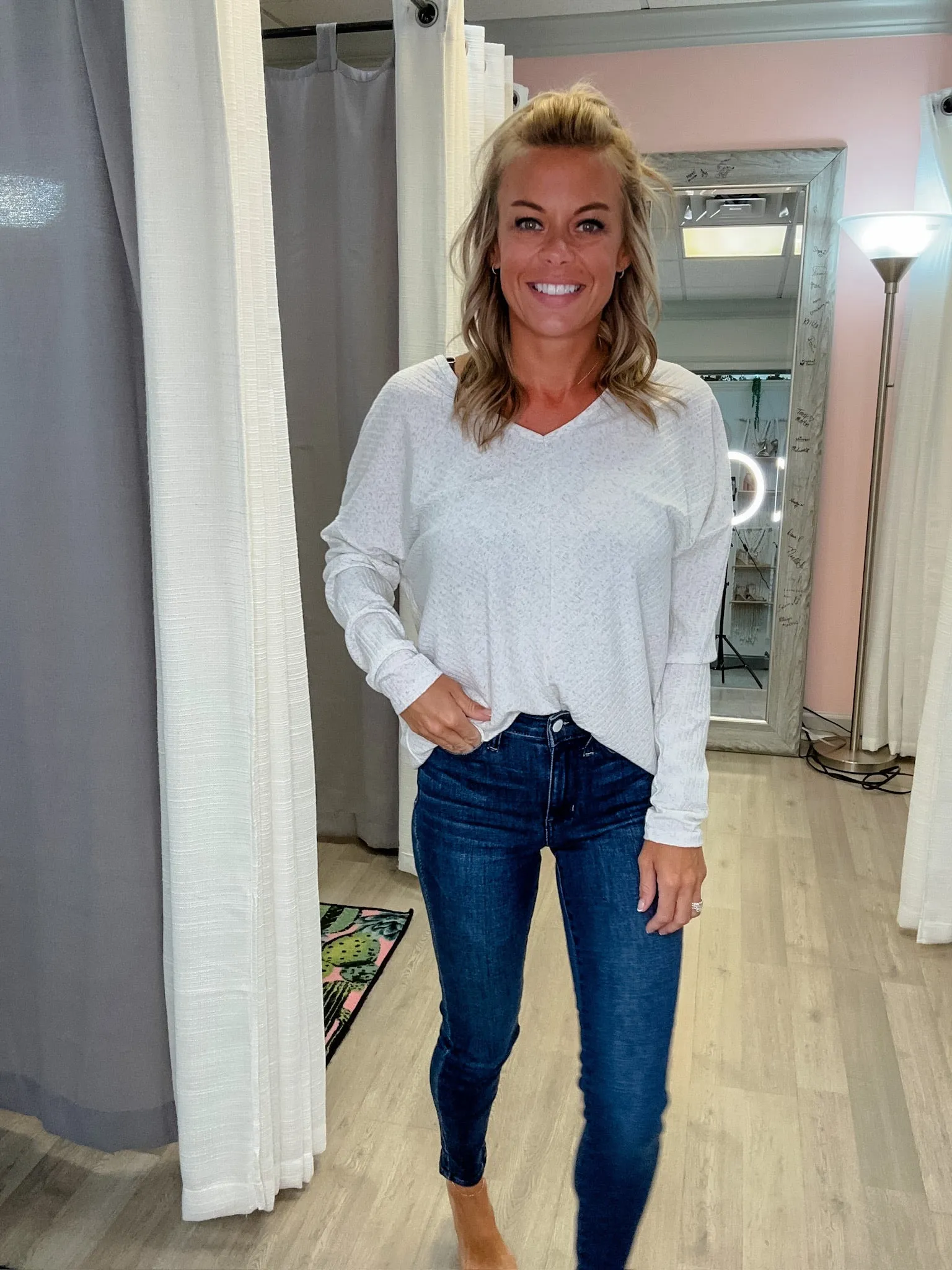 Judy Blue Mid Rise Classic Dark Skinny Jean